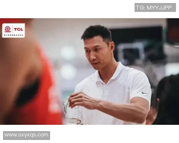 易建联重返赛场展现不屈精神引发球迷热议与期待